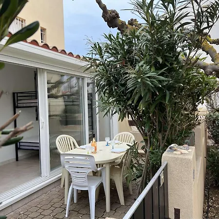 Apartamento T2 Avec Grande Terrasse, Proche Plage, Parking Et équipements Complets - Fr-1-387-165 *
