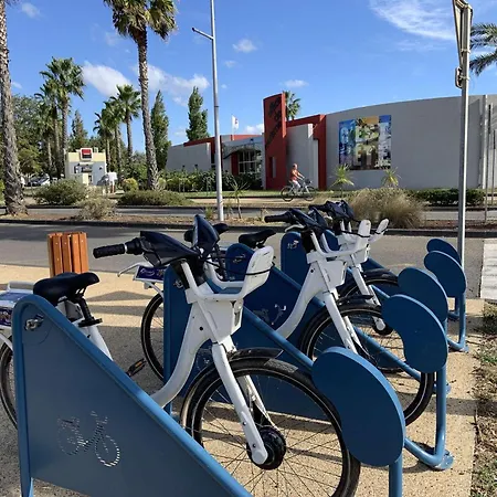 T2 Avec Grande Terrasse, Proche Plage, Parking Et équipements Complets - Fr-1-387-165