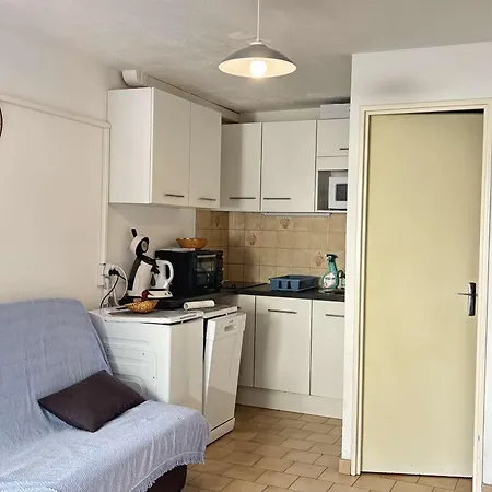 Apartamento T2 Avec Grande Terrasse, Proche Plage, Parking Et équipements Complets - Fr-1-387-165 *