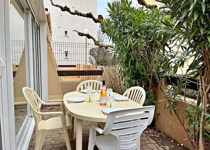 T2 Avec Grande Terrasse, Proche Plage, Parking Et Equipements Complets - Fr-1-387-165